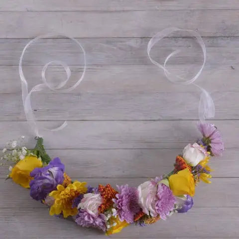 DIY-With-Flowers-Spring-Flower-Crown Flora Queen