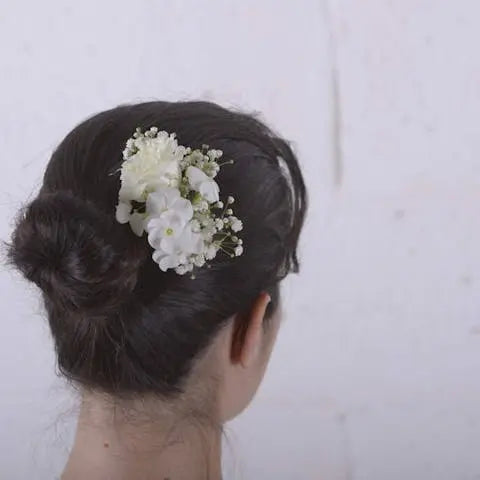 DIY-With-Flowers-Floral-Hair-Slide Flora Queen